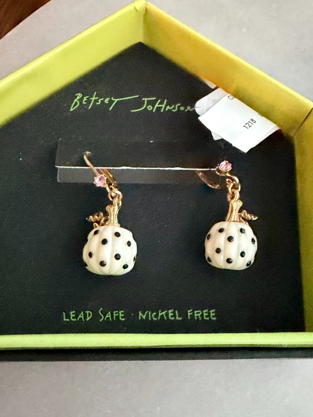 NWT: Betsey Johnson Polka Dot Pumpkin Spooky Earrings!
